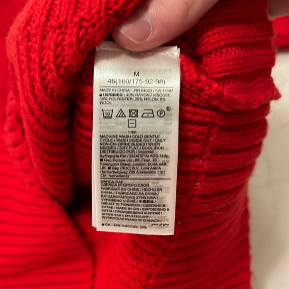 Gap Red Short Sleeve Sweater Size Medium - Picture 4 of 5